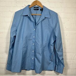 Eddie Bauer Wrinkle Resistant Button Down Shirt Womens XL Blue Stretch Pleated